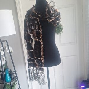 Elegant Brown and Black Scarf (Reversible)